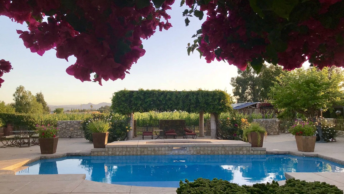 Morgan Hill Cottage | Large poolside King suite with private entrance