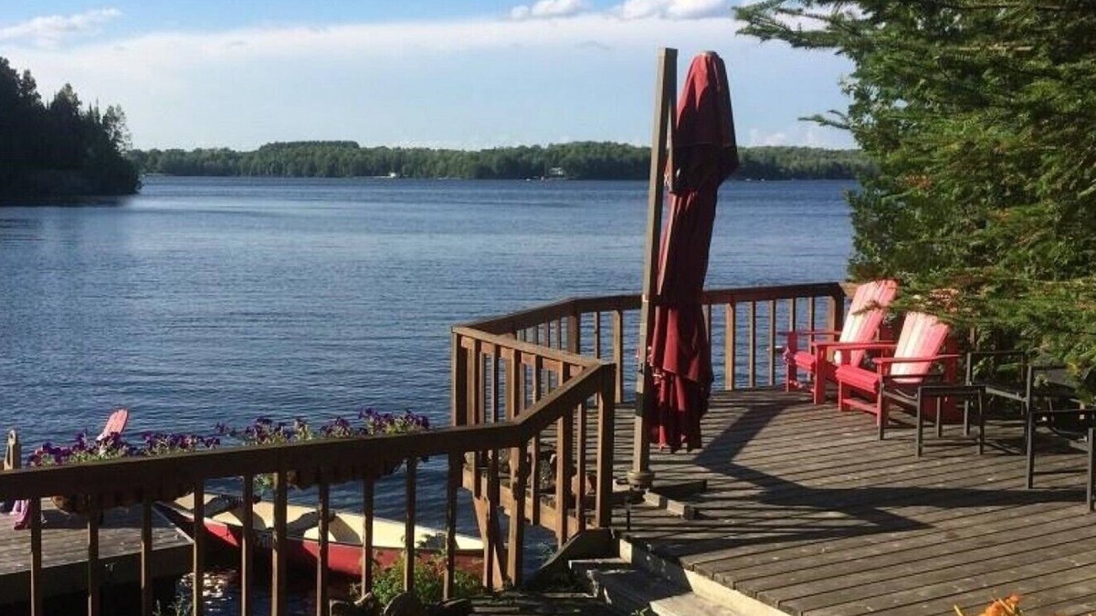 Wollaston Cottage | Large, Private 3 Bedroom Family Retreat Surrounded by Crown Land
