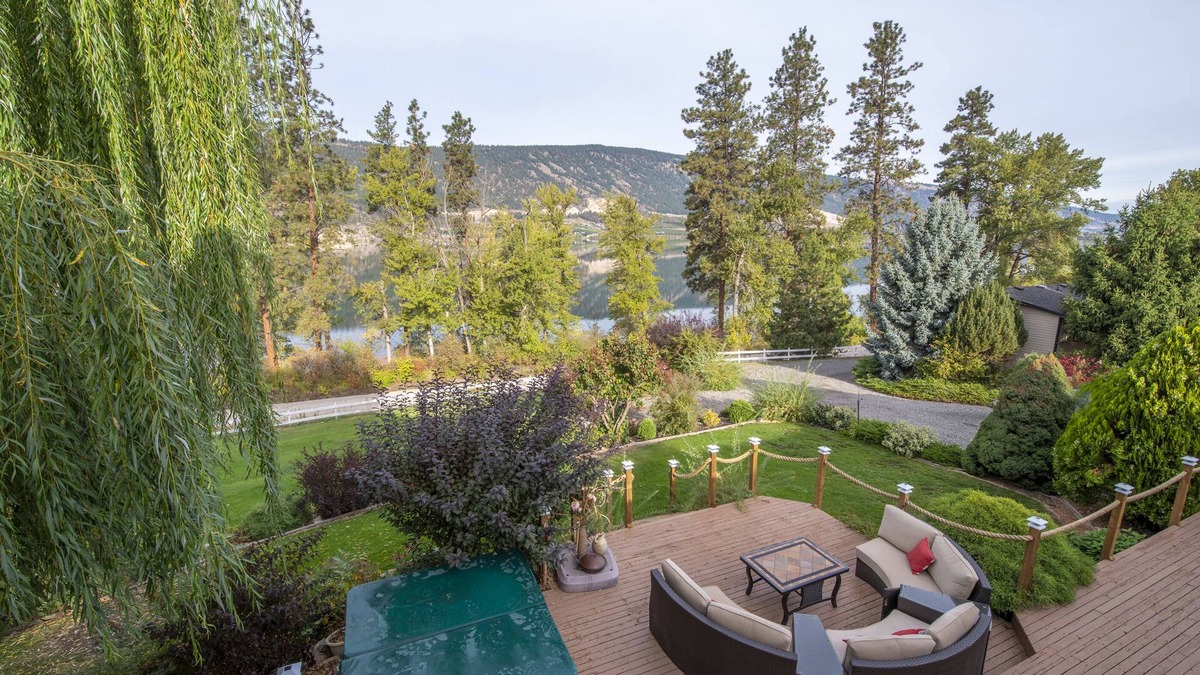 Central Okanagan House | Large private suite with gorgeous views of wood lake on the Okanagan rail trail.