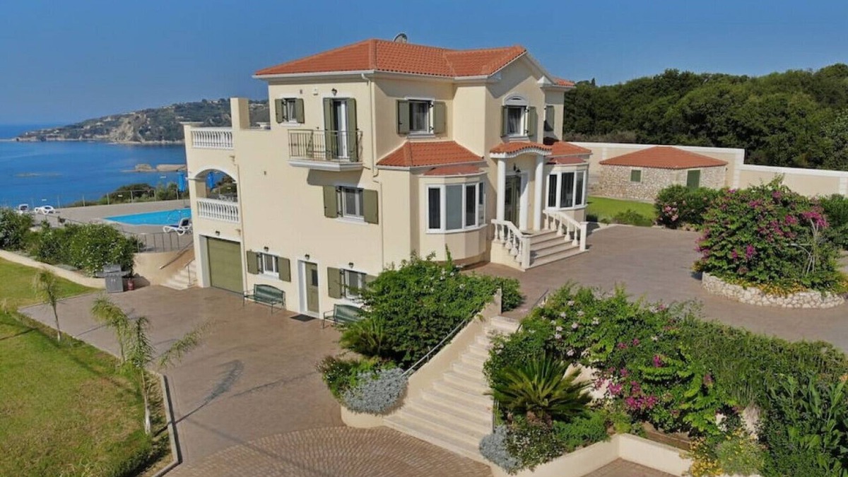 Pesada Villa | Large Private Villa with Pool, Stunning Sea Views