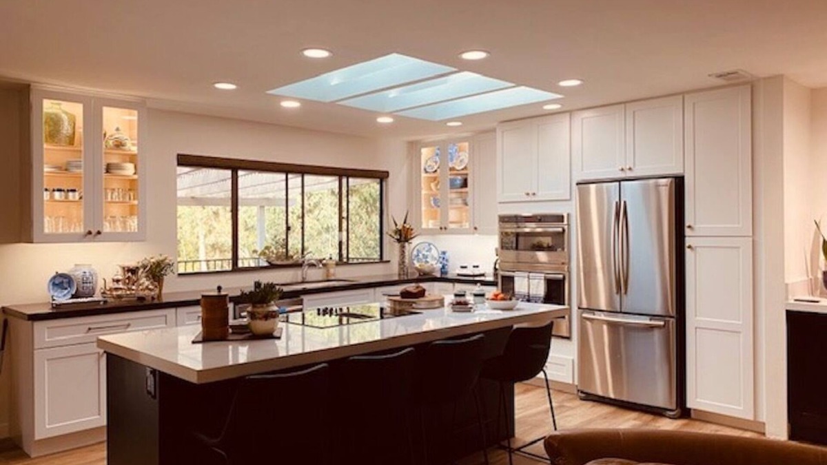 North Ridge House | Large Relaxing Property With Pool - Hot Tub and 2 Living Areas