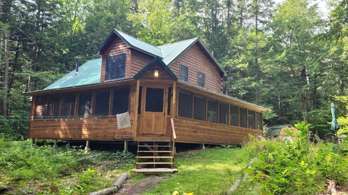 Smithfield Cabin | Large Secluded Cabin on the Lake - NOW SLEEPS 10
