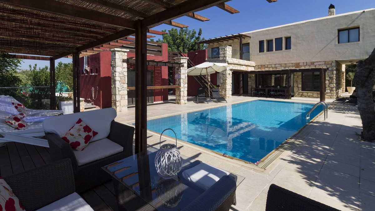 Kissonerga Villa | Large Secluded Stone Built Villa with Free 7 Seater Car