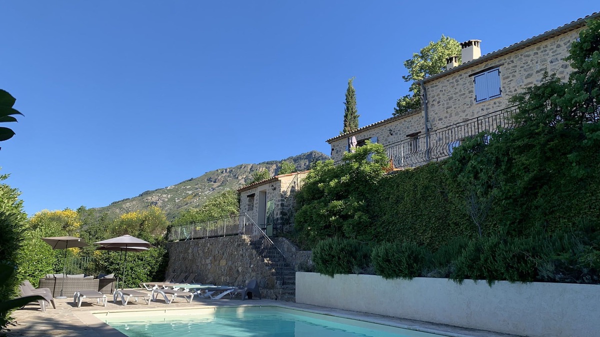 Toudon House | Large Sheepfold in the back country of Nice, heated swimming pool, wifi.
