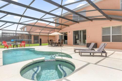 Solana House | Large Spacious Home w Private Pool & Hot Tub