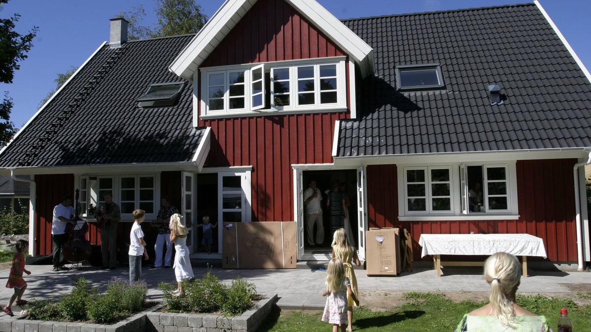 Humlebaek Villa | Large spacious vacation home close to the ocean and Louisiana Museum