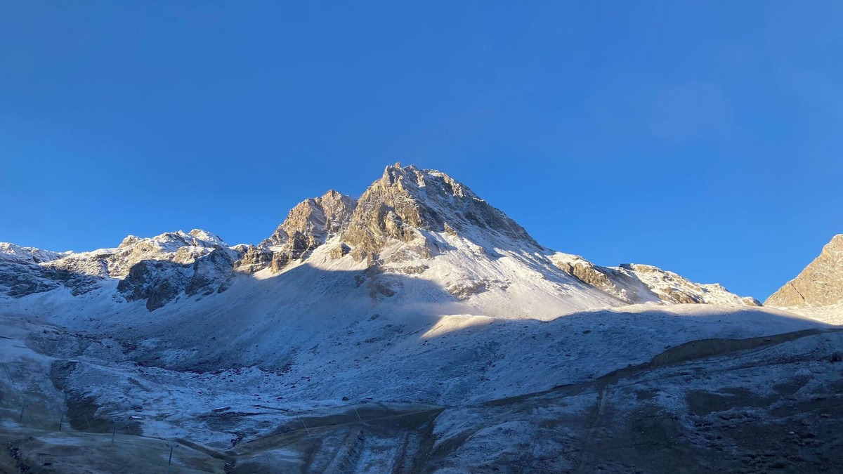 Val Claret Apartment | Large Studio 2-4p well located in Val Claret - nice south view, ski in ski out!