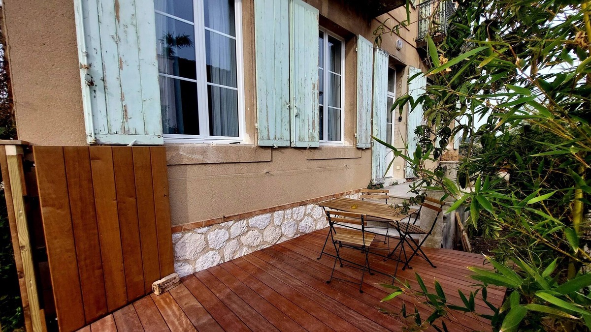 Gardanne Apartment | Large Studio 4 persons Enclosed parking Fibre