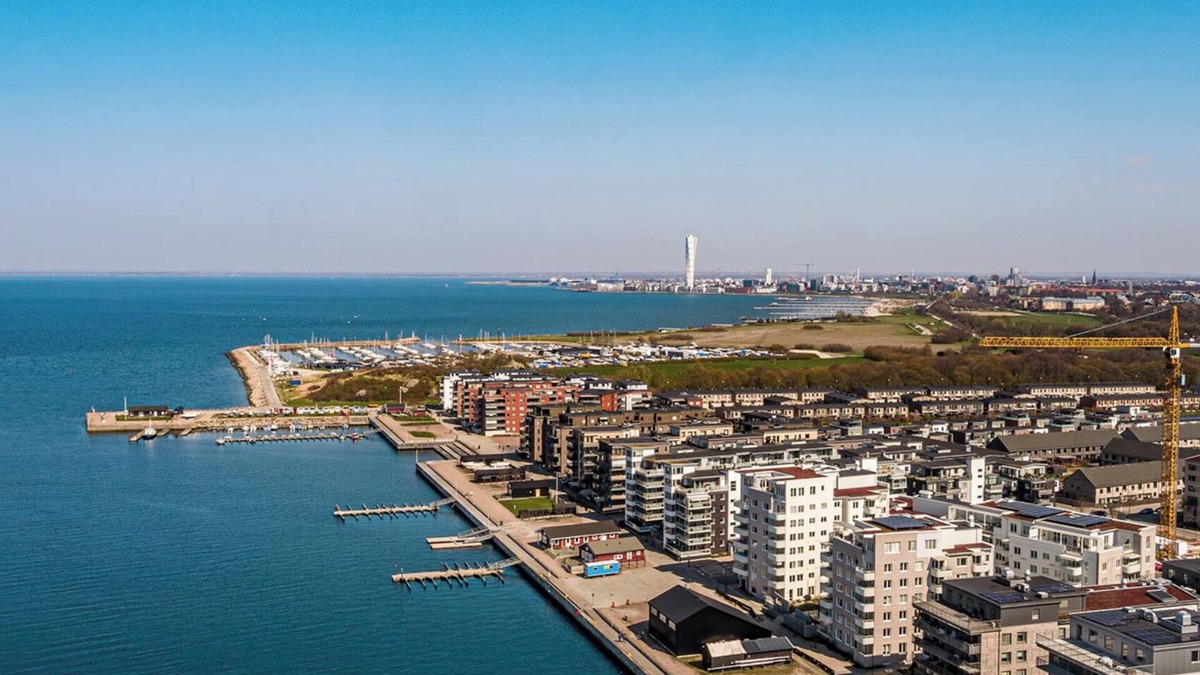 Limhamn Apartment | Large studio apartment in Limhamns Harbour Malmö