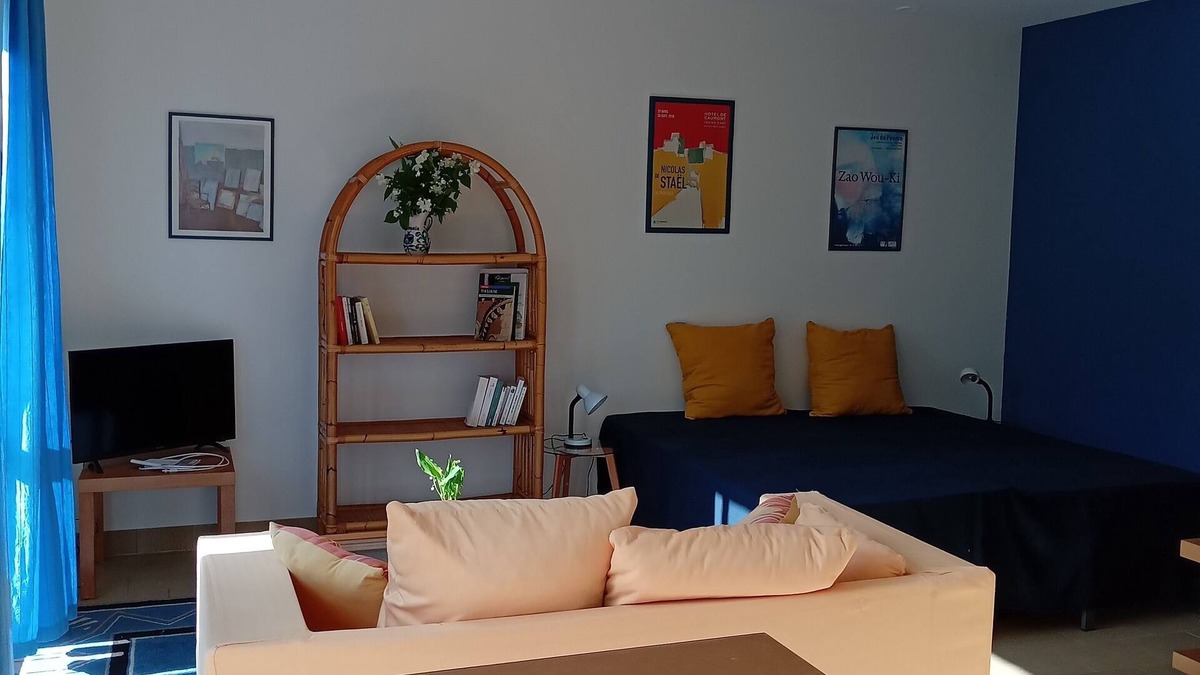 Flourens Apartment | Large studio in a quiet green setting near Toulouse