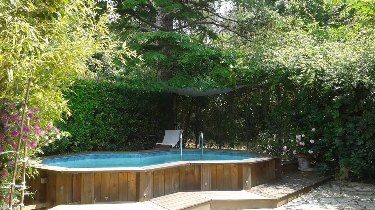 Saint-Eloi Apartment | Large studio in garden with pool