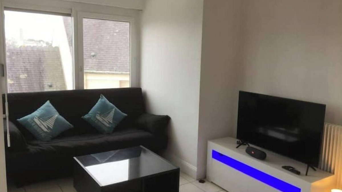 Treboul Apartment | Large studio in marina residence. Furnished tourism *