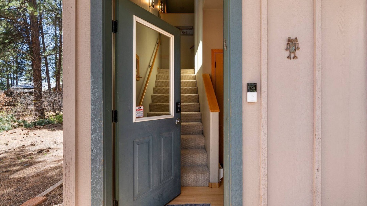 Edgemont Ranch Apartment | Large studio, River and Trail Access, Pet Friendly!