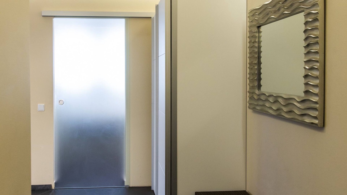 Heidelberg Apartment | Large studio with fully equipped kitchen and modern bathroom