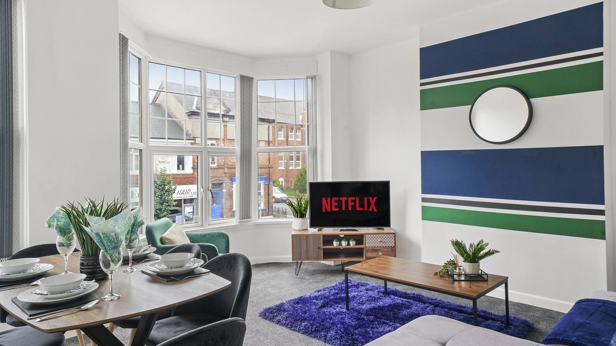 Oadby Condo | Large Stylish Duplex in Central Leciester