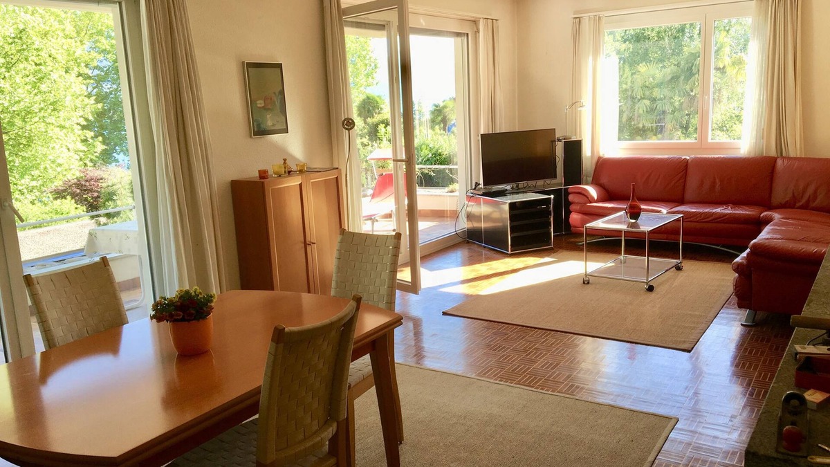 Minusio Apartment | Large sunny 4.5 room apartment on Lake Maggiore, without through traffic