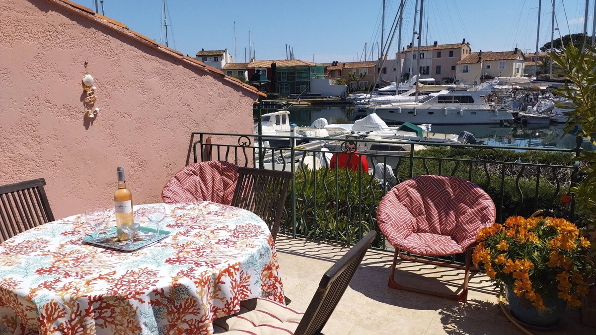 Port Grimaud Apartment | Large sunny terrace, internet, air conditioning and garage