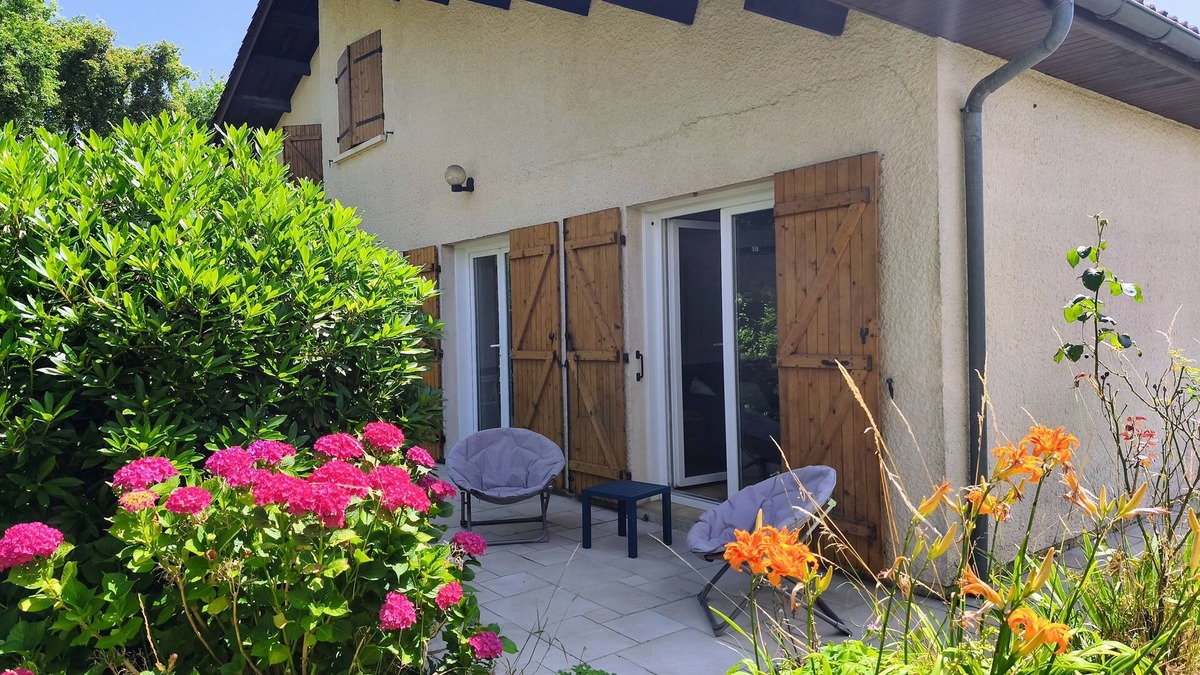 Eysines Apartment | Large T2 apartment with garden 5 minutes from the racecourse
