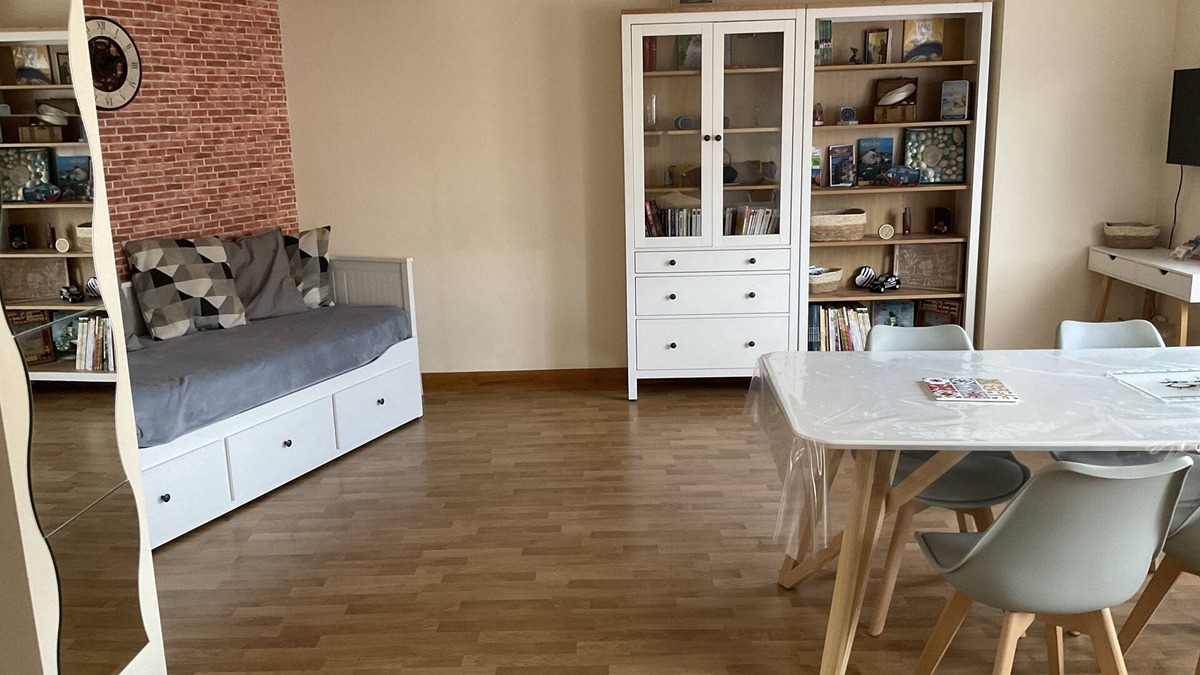 Tregastel Apartment | LARGE T2 CÔTE DE GRANIT ROSE BEACHES AND SHOPS WITHIN WALKING DISTANCE