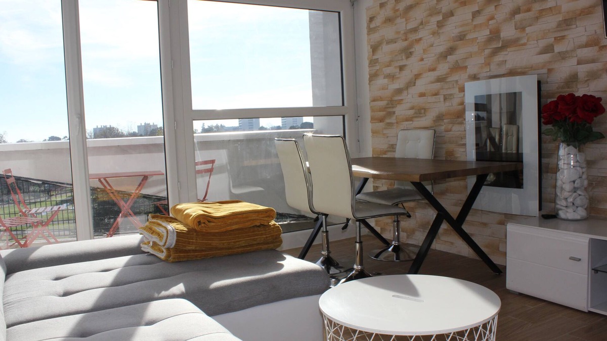 Gradignan Apartment | LARGE T3 2 BEDROOMS