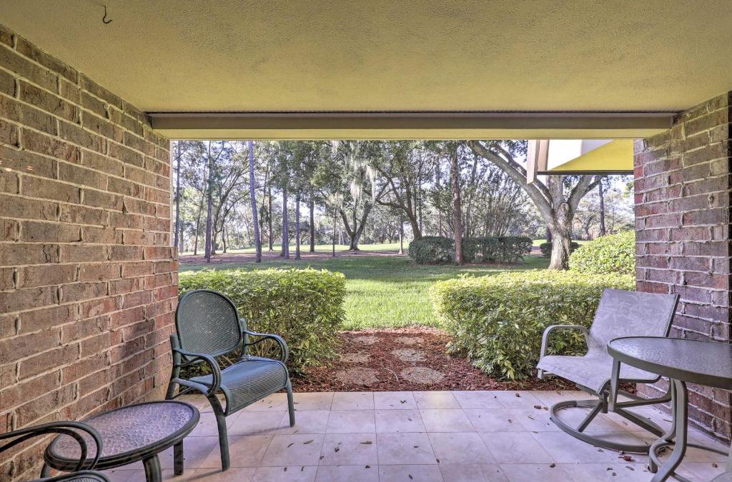 Palm Harbor Apartment | Large Tampa-Area Condo - 15 Mi Clearwater Beach!