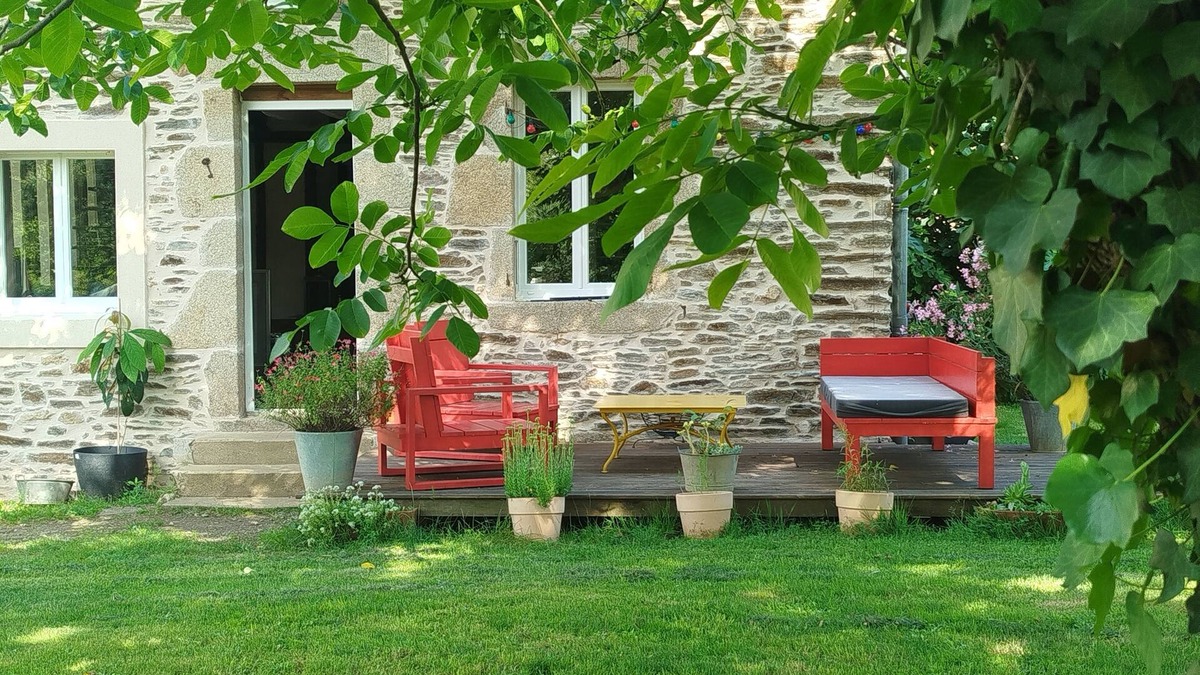 Chaillac-sur-Vienne House | Large, tastefully renovated country house with shady garden