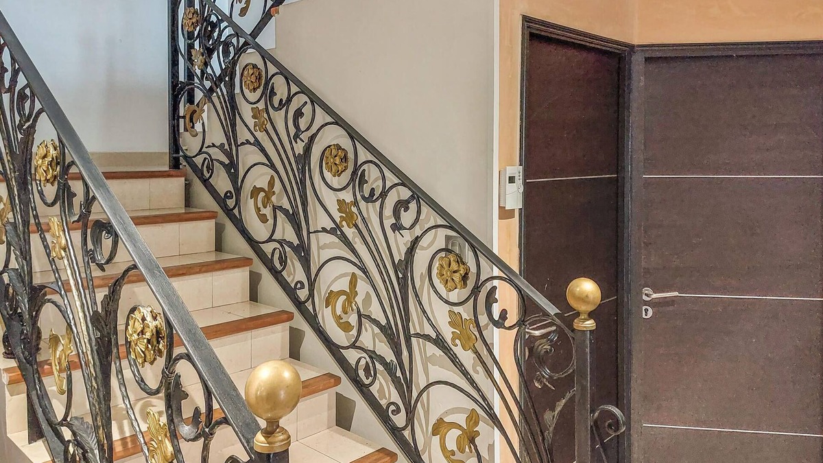 Saint-Mard House | Large, tasteful cottage with private garden.