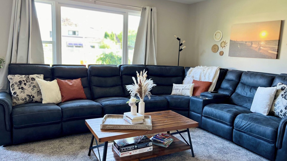 Chesterton House | Large Townhouse! Close to Dunes State Park: Short-Term Stays