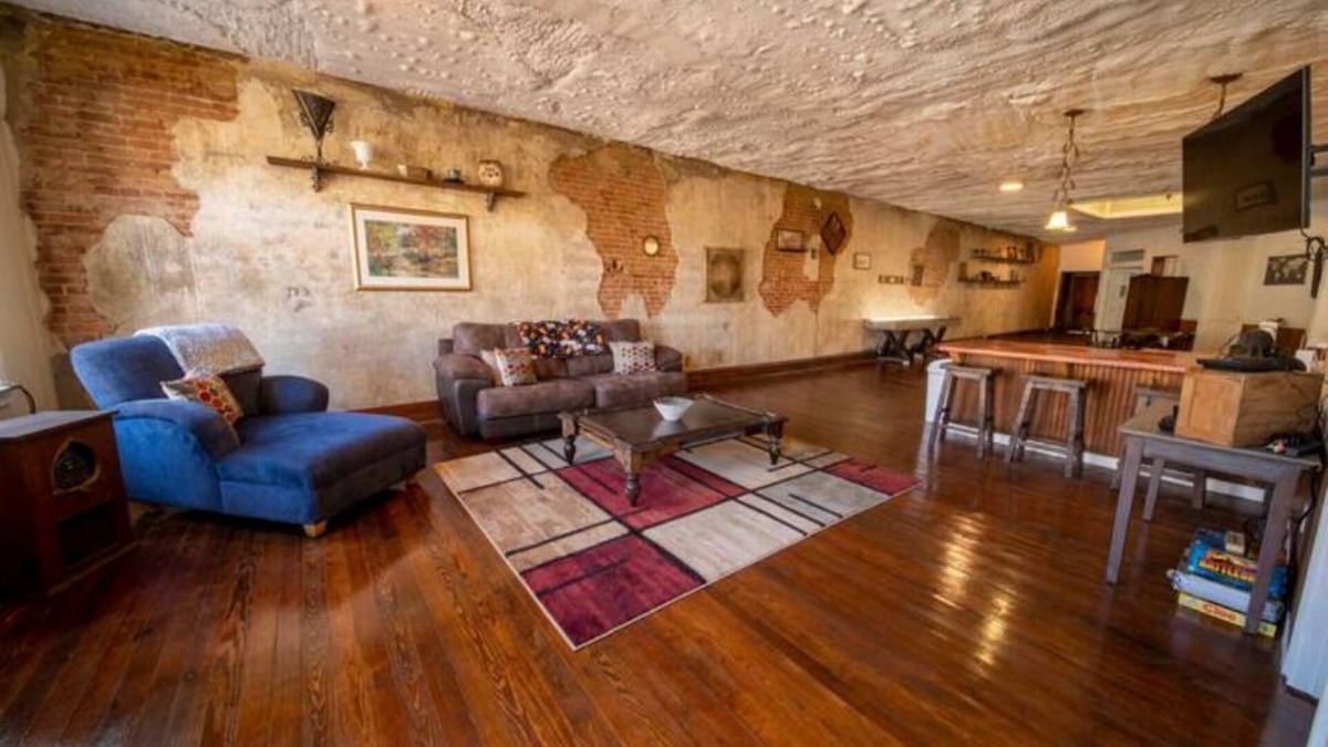 Fulton Apartment | Large Unique 2-Bedroom Gamed Themed Loft