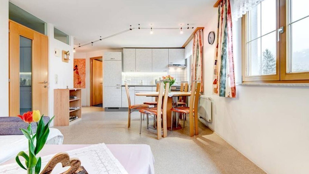 Sonntag Apartment | Large vacation apartment (2-4 persons) - Haus Nigsch