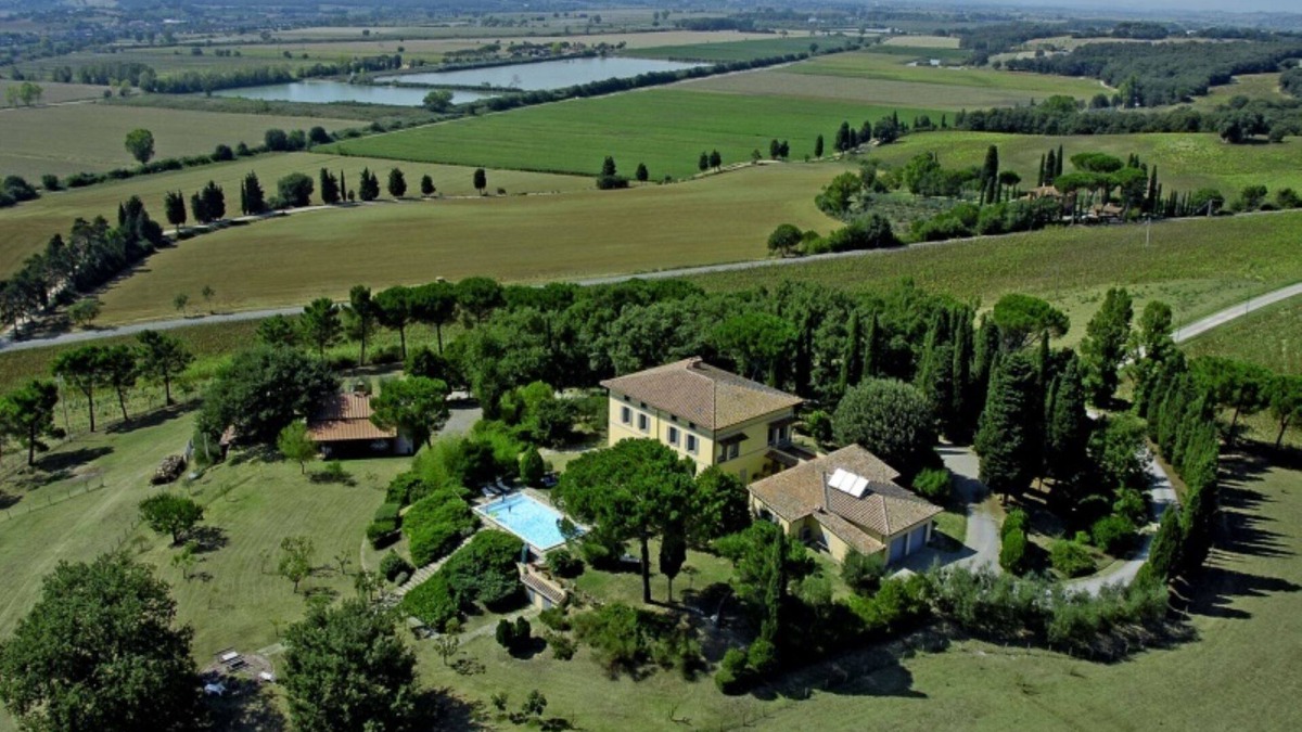 Po' Bandino Villa | Large Villa for 15 guests. Private pool. Trasimeno Lake