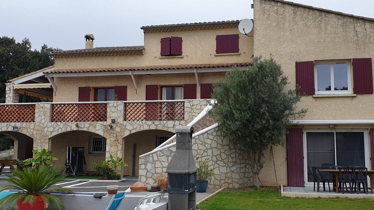 Bollene Villa | Large villa 2 to 28 people, near St Paul Trois Châteaux, 15 minutes Vaison la Romaine