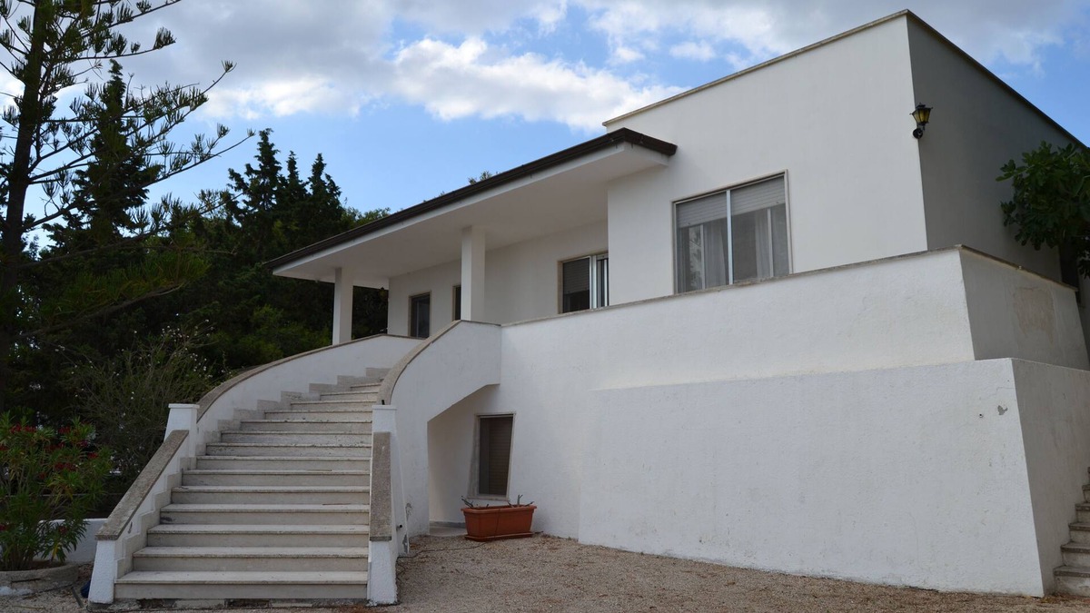 Torre Vado House | Large villa with magnificent views and sleeps 15 in Torre Vado, Salento