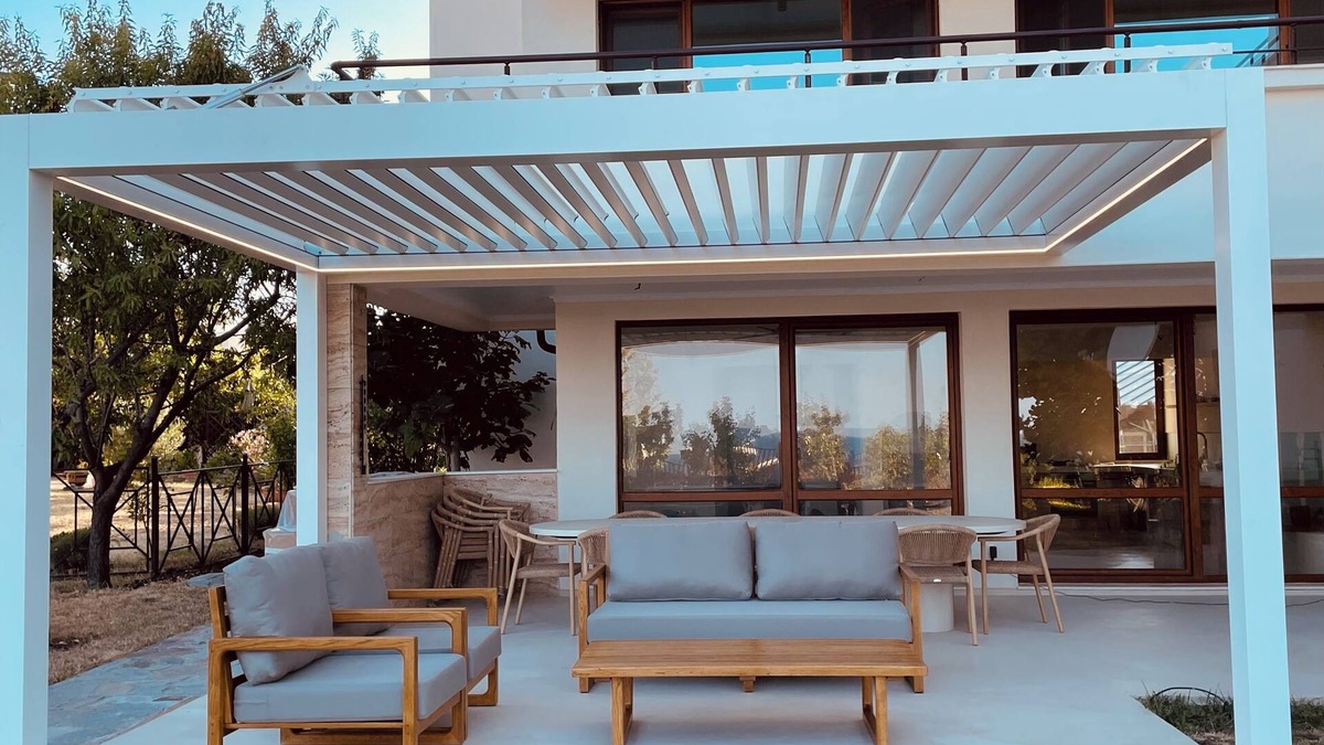 Chernomorets House | Large villa with private sea access