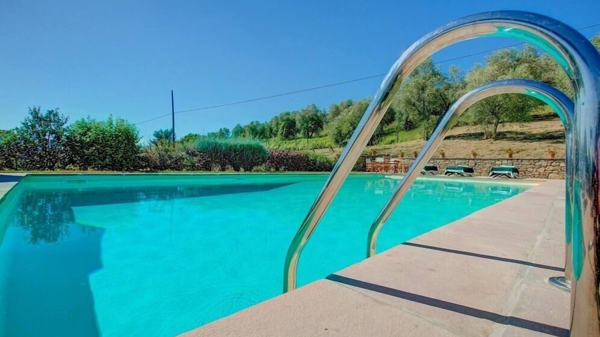 Lucca Villa | Large Villa With Private salty water Pool Only Few Kilometres Outside Lucca Town