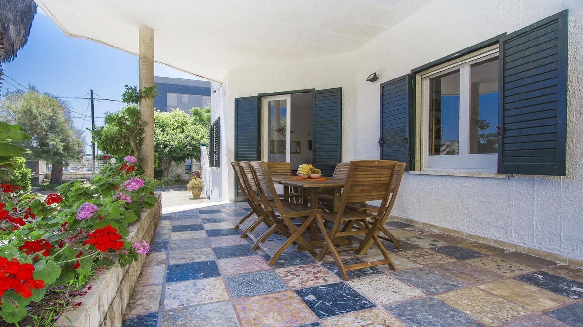 San Foca Villa | Large villa with sea view and outdoor spaces 20m from the sandy beach of San Foca.