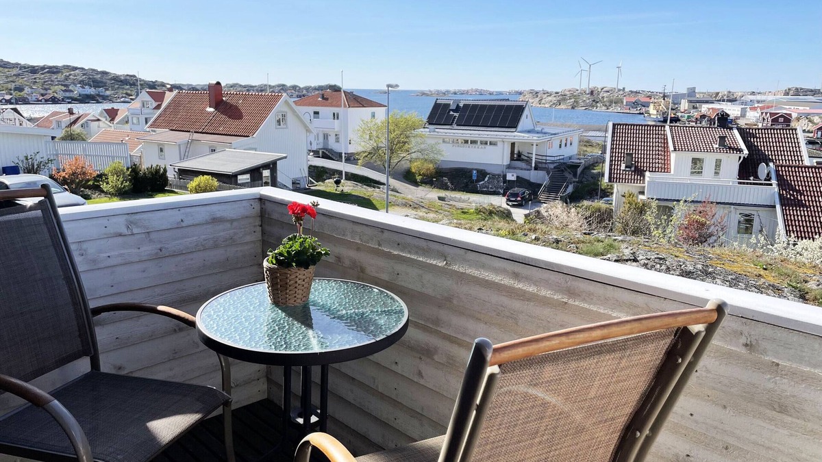 Ronnang House | Large villa with sea view in Rönnäng | SE09078