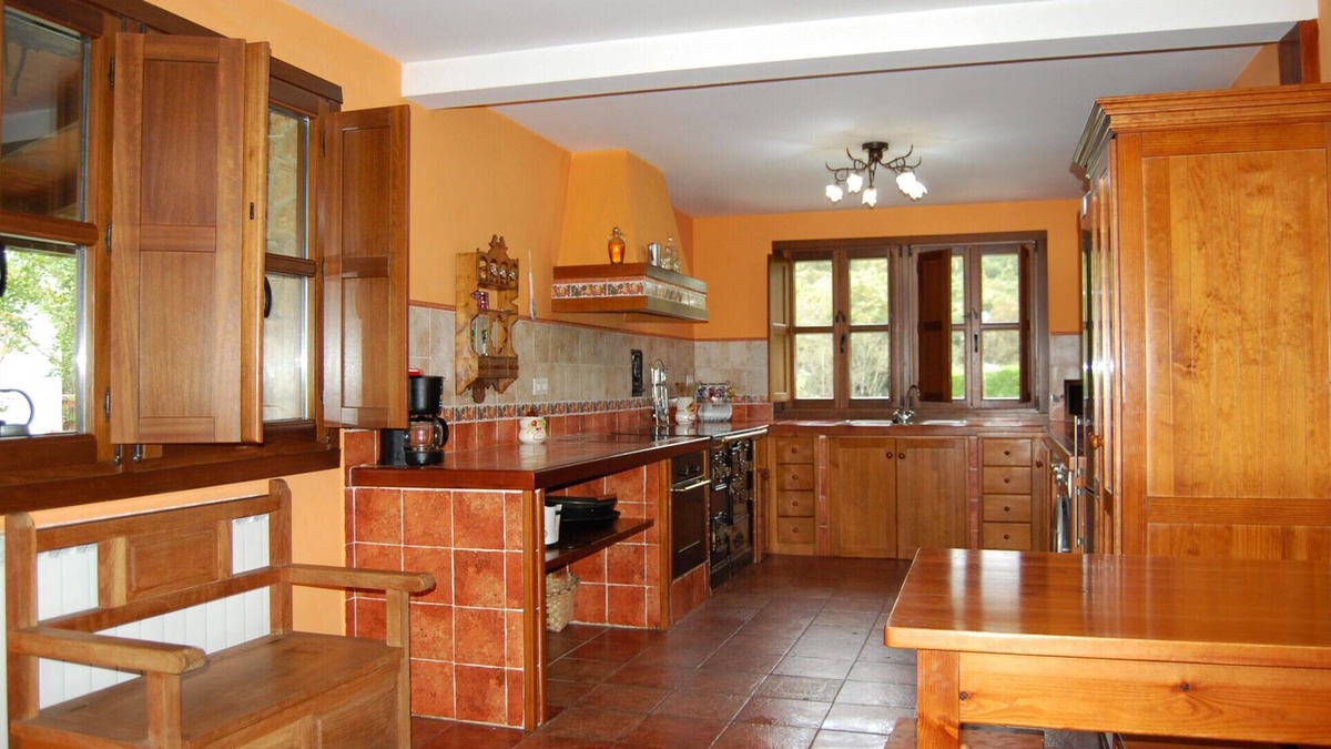 Ribadedeva Villa | Large Village House La Llosa in Noriega.