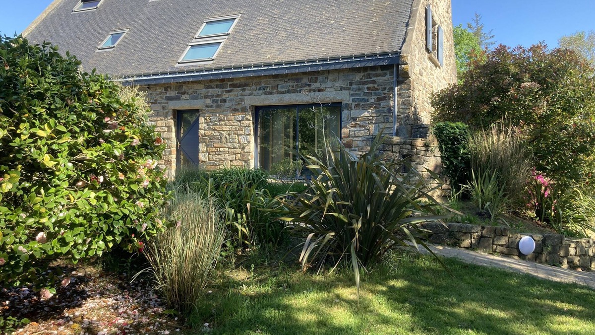 Nostang House | Large, warm family home
