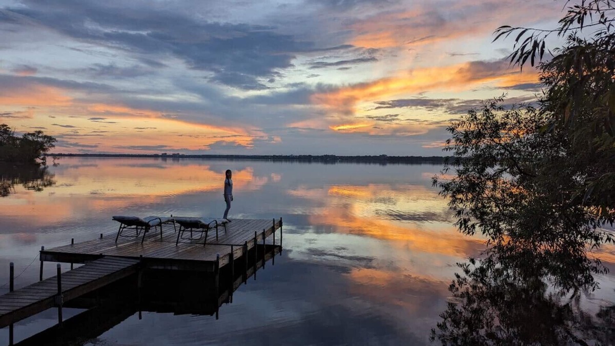 Rossmore Hotel | Large Waterfront Home w/5 Ensuite Bathrooms
