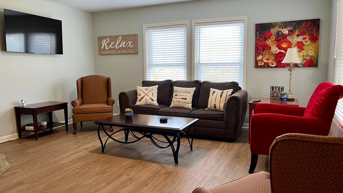 Gilbertsville Apartment | Large yard and patio, lake view, hi speed WiFi, 2