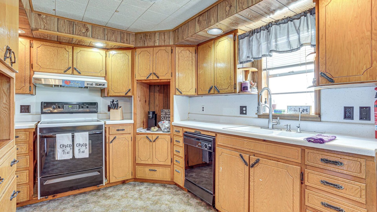 Hydro House | Large Yard & Grill: Oklahoma Family Hideaway!