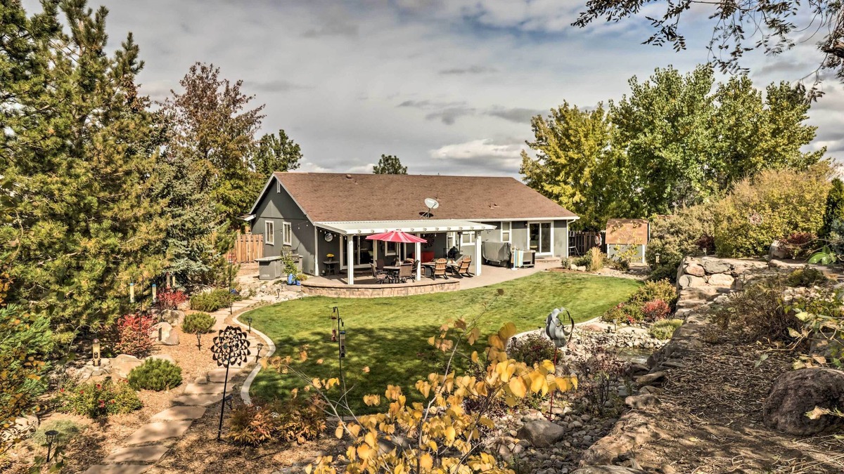 Reno House | Large Yard + Hot Tub: Reno Retreat!