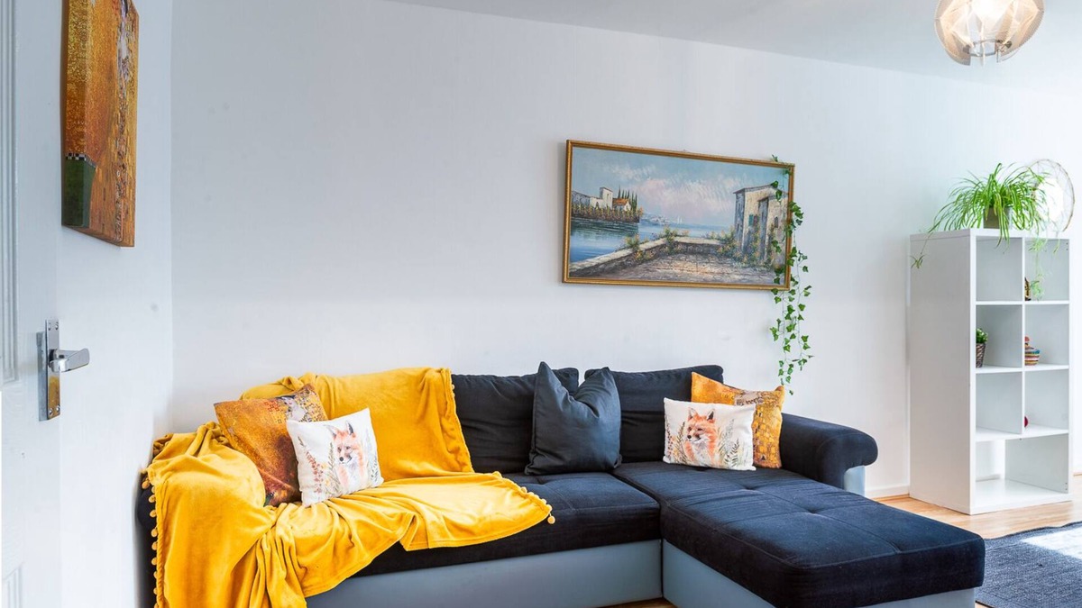 Plaistow Apartment | Large1 Bedroom London flat, 4pax close to O2/Excel centre/City Airport