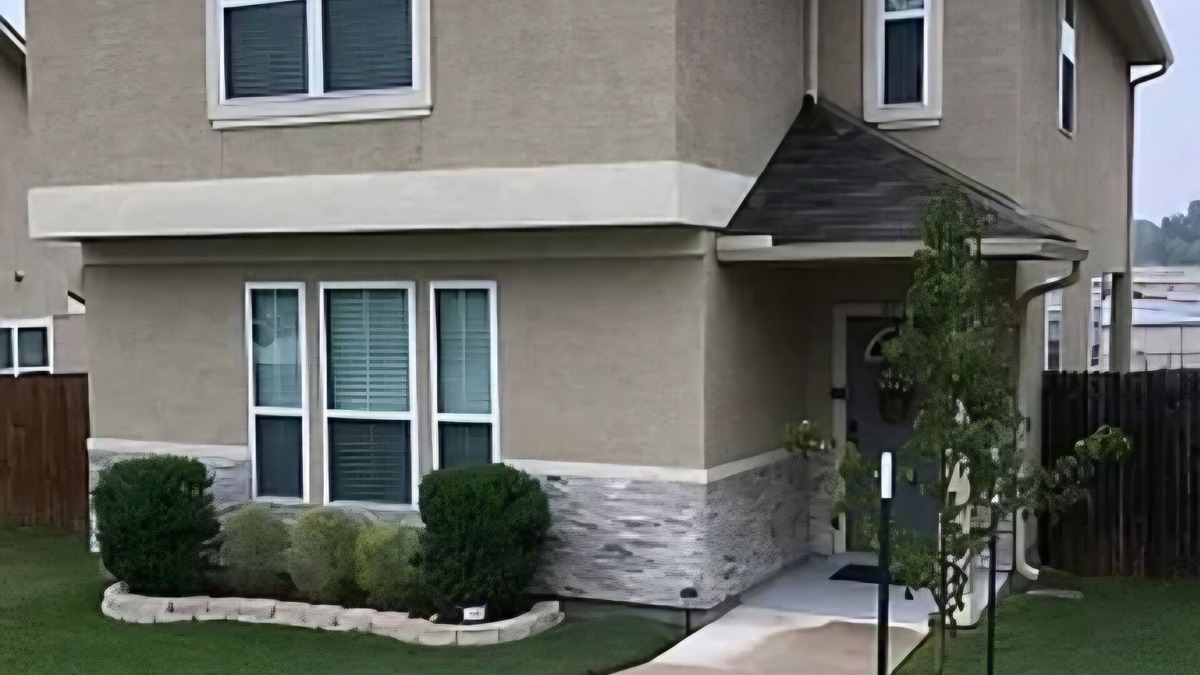 Universal City House | Larger 7+ Bed Home With Movie Theater near SanAntonio & Randolph Air force base