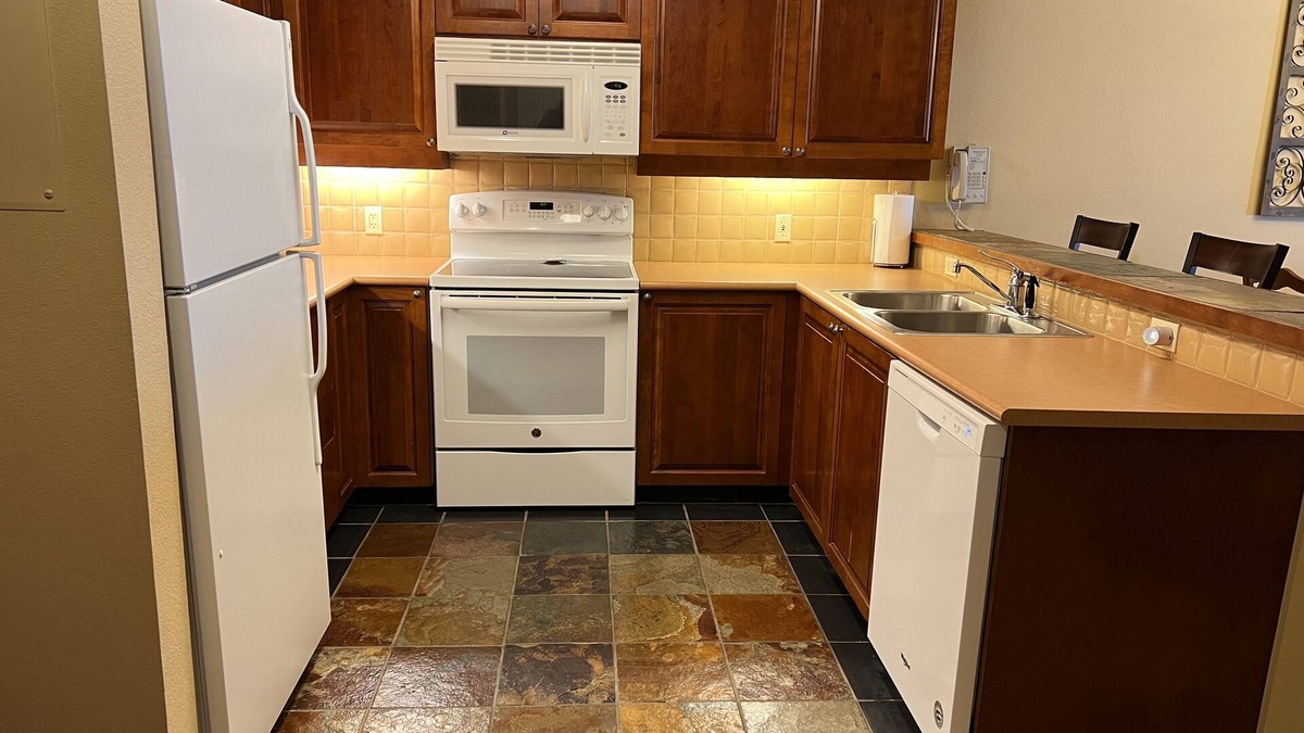 Salt Lake Mountain Resorts Condo | Largest 1 Bdrm + Den Floor Plan, Sleeps 5