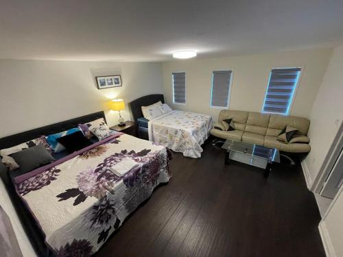 Whitby House | Largest ensuite bedroom in a guest house