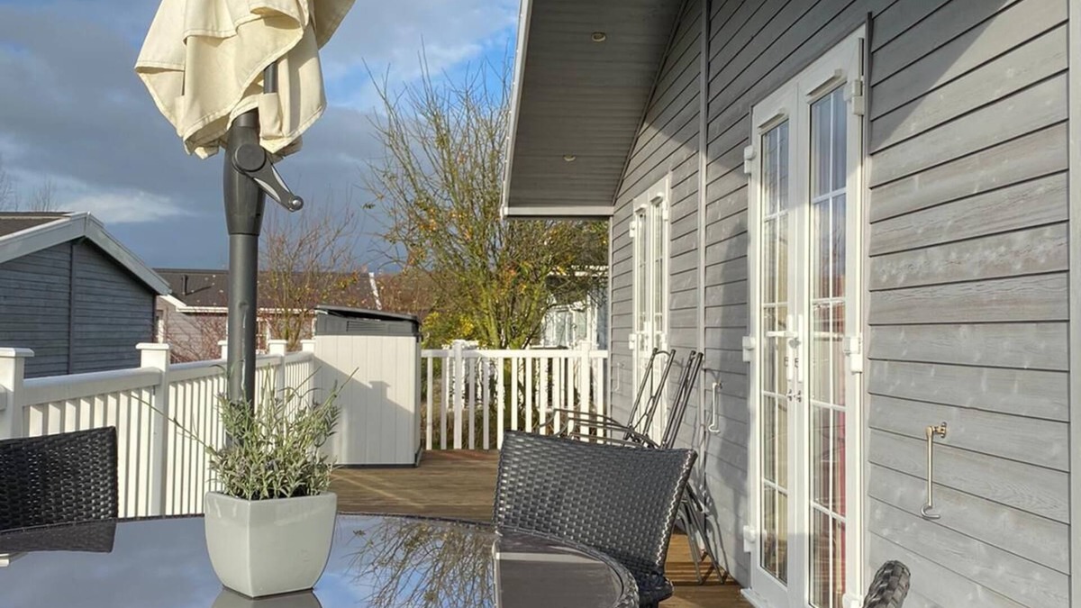 Findern House | Largest size of lodge available at the Marina. Pet friendly & disabled access.