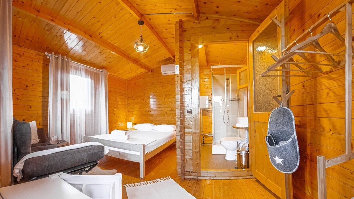 Novaci Cottage | Lark Nest