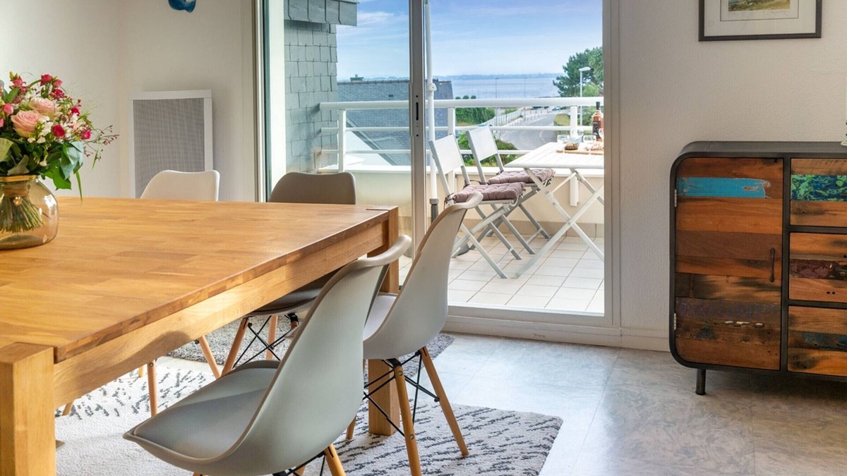 Larmor-Plage Apartment | Larmor-Plage: T3 Apartment with Terrace and Garage